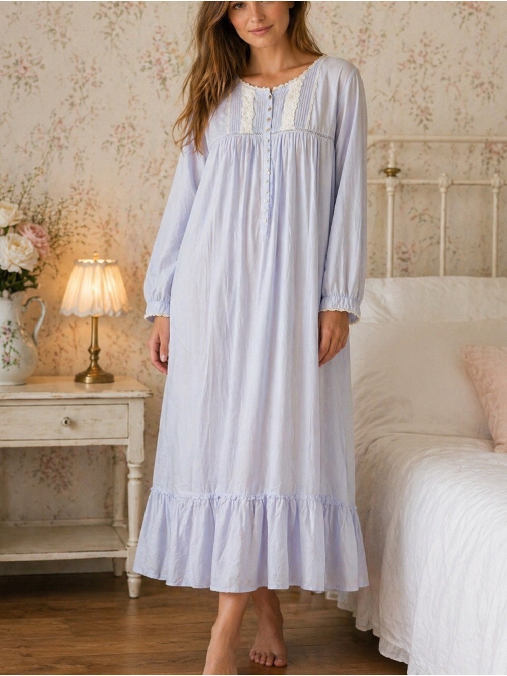 Eileen West Lightweight Cotton Light Blue Long Sleeve Nightgown size medium